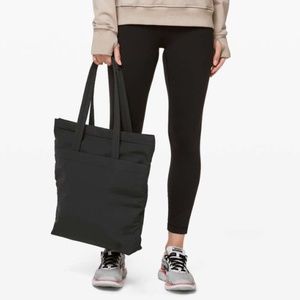 🎉⚡️ Hot Price - On My Level Tote NWOT Black